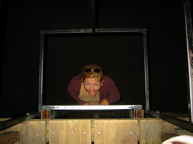 Image 33 of 75  -  27 kB